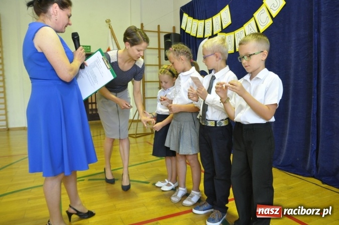 Zdjęcie w galerii na portalu naszraciborz.pl: Najmniejsza szkoła z najmniejszą klasą rozpoczęła rok szkolny wiadomości z regionu