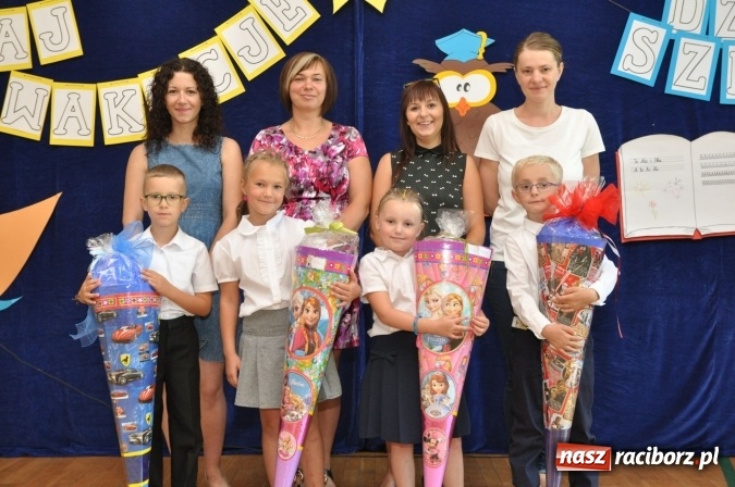 Zdjęcie w galerii na portalu naszraciborz.pl: Najmniejsza szkoła z najmniejszą klasą rozpoczęła rok szkolny wiadomości z regionu