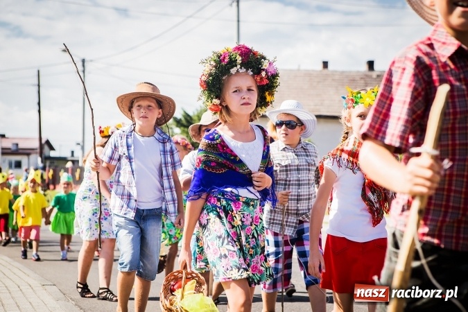 Zdjęcie w galerii na portalu naszraciborz.pl: Dożynki 2016. W Bojanowie świętuje cała gmina Krzanowice. Kolorowo i pomysłowo wiadomości z regionu