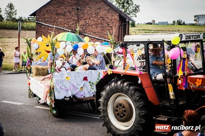 Zdjęcie w galerii na portalu naszraciborz.pl: Dożynki 2016. W Bojanowie świętuje cała gmina Krzanowice. Kolorowo i pomysłowo wiadomości z regionu