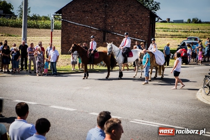 Zdjęcie w galerii na portalu naszraciborz.pl: Dożynki 2016. W Bojanowie świętuje cała gmina Krzanowice. Kolorowo i pomysłowo wiadomości z regionu