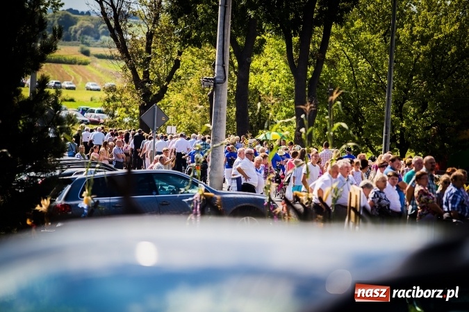 Zdjęcie w galerii na portalu naszraciborz.pl: Dożynki 2016. W Bojanowie świętuje cała gmina Krzanowice. Kolorowo i pomysłowo wiadomości z regionu