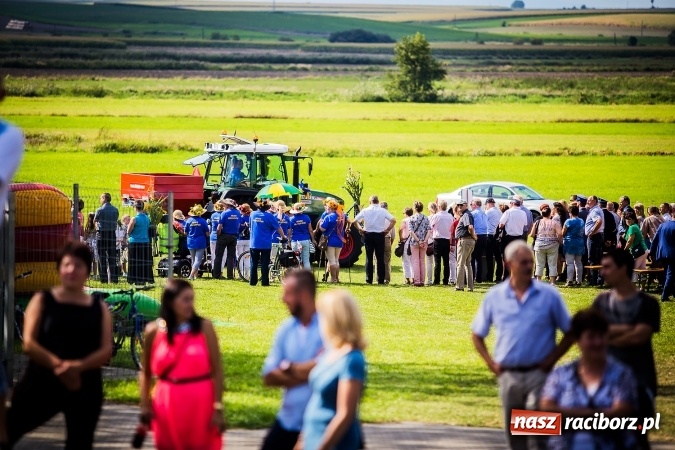 Zdjęcie w galerii na portalu naszraciborz.pl: Dożynki 2016. W Bojanowie świętuje cała gmina Krzanowice. Kolorowo i pomysłowo wiadomości z regionu