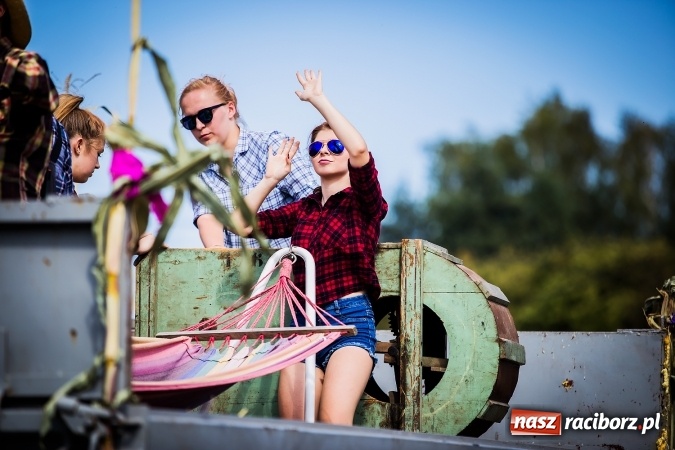 Zdjęcie w galerii na portalu naszraciborz.pl: Dożynki 2016. W Bojanowie świętuje cała gmina Krzanowice. Kolorowo i pomysłowo wiadomości z regionu