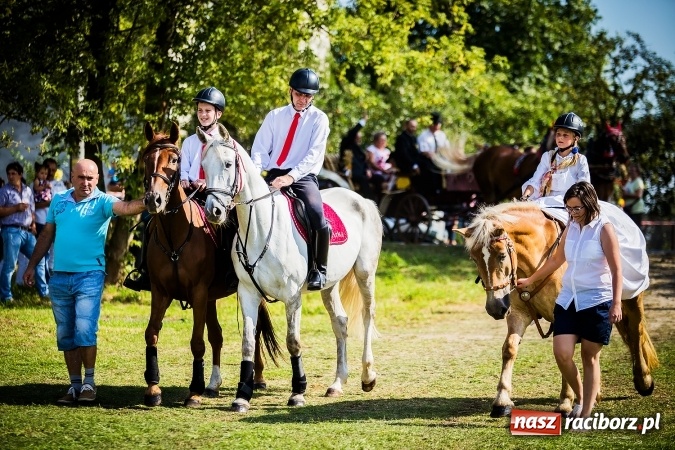 Zdjęcie w galerii na portalu naszraciborz.pl: Dożynki 2016. W Bojanowie świętuje cała gmina Krzanowice. Kolorowo i pomysłowo wiadomości z regionu