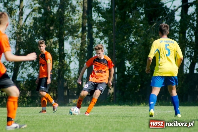 Zdjęcie w galerii na portalu naszraciborz.pl: Cimen & Karn&oacute;wka Show w Owsiszczach. Juniorzy Rafako pokonani wiadomości z regionu