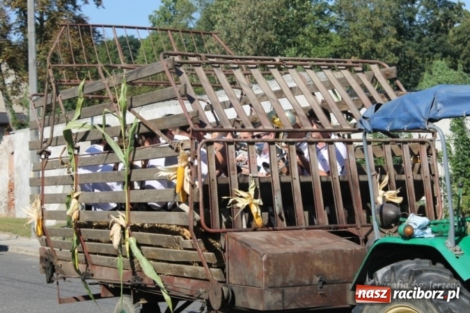Zdjęcie w galerii na portalu naszraciborz.pl: Boże, z Twoich rąk żyjemy - dożynki w Sławikowie  wiadomości z regionu