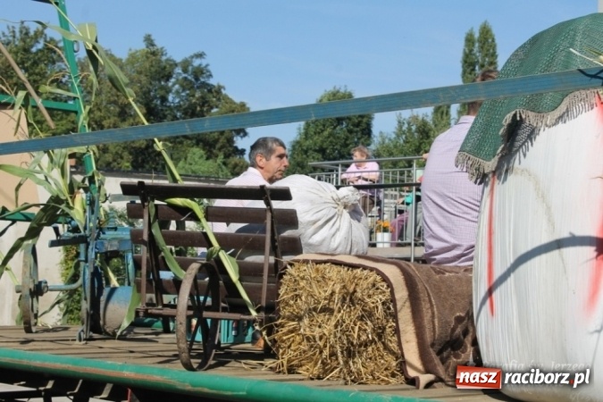 Zdjęcie w galerii na portalu naszraciborz.pl: Boże, z Twoich rąk żyjemy - dożynki w Sławikowie  wiadomości z regionu