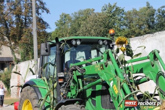 Zdjęcie w galerii na portalu naszraciborz.pl: Boże, z Twoich rąk żyjemy - dożynki w Sławikowie  wiadomości z regionu