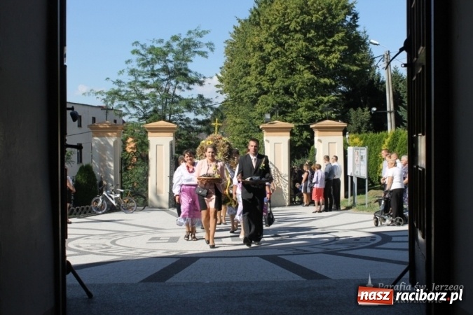 Zdjęcie w galerii na portalu naszraciborz.pl: Boże, z Twoich rąk żyjemy - dożynki w Sławikowie  wiadomości z regionu