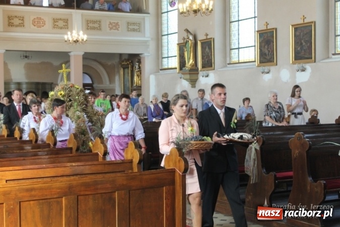 Zdjęcie w galerii na portalu naszraciborz.pl: Boże, z Twoich rąk żyjemy - dożynki w Sławikowie  wiadomości z regionu