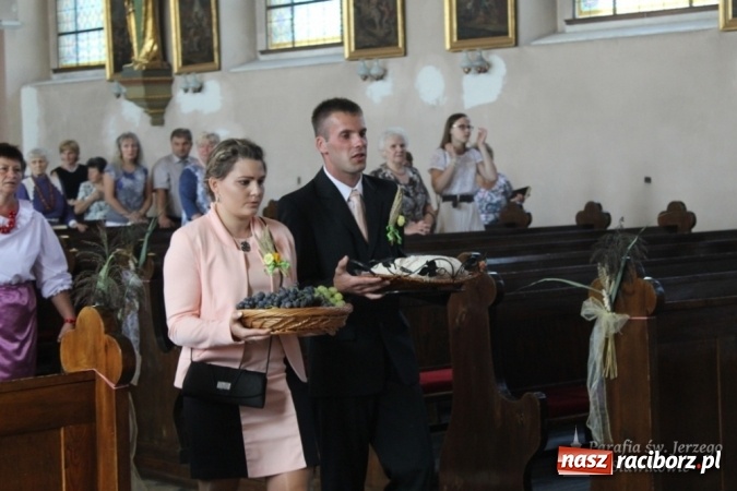 Zdjęcie w galerii na portalu naszraciborz.pl: Boże, z Twoich rąk żyjemy - dożynki w Sławikowie  wiadomości z regionu