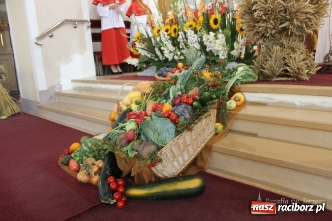 Zdjęcie w galerii na portalu naszraciborz.pl: Boże, z Twoich rąk żyjemy - dożynki w Sławikowie  wiadomości z regionu