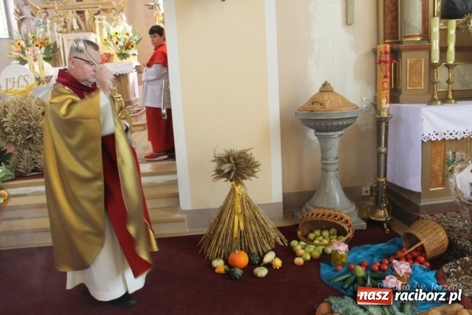 Zdjęcie w galerii na portalu naszraciborz.pl: Boże, z Twoich rąk żyjemy - dożynki w Sławikowie  wiadomości z regionu