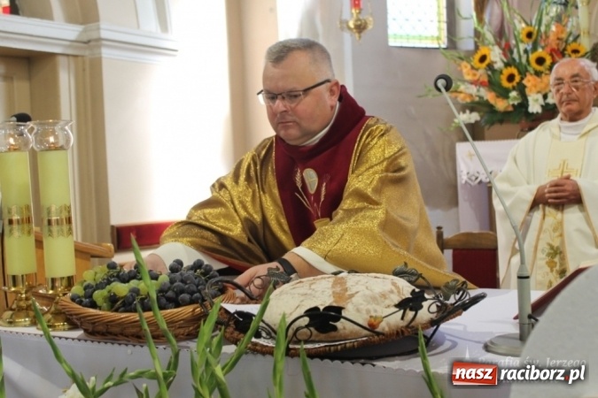 Zdjęcie w galerii na portalu naszraciborz.pl: Boże, z Twoich rąk żyjemy - dożynki w Sławikowie  wiadomości z regionu