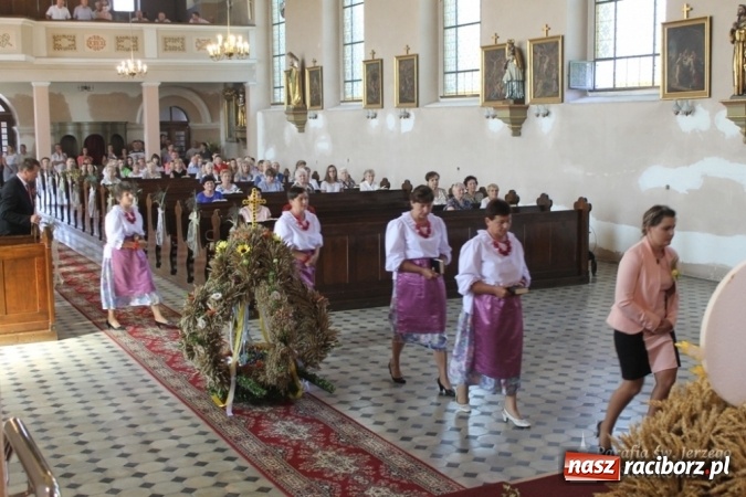 Zdjęcie w galerii na portalu naszraciborz.pl: Boże, z Twoich rąk żyjemy - dożynki w Sławikowie  wiadomości z regionu