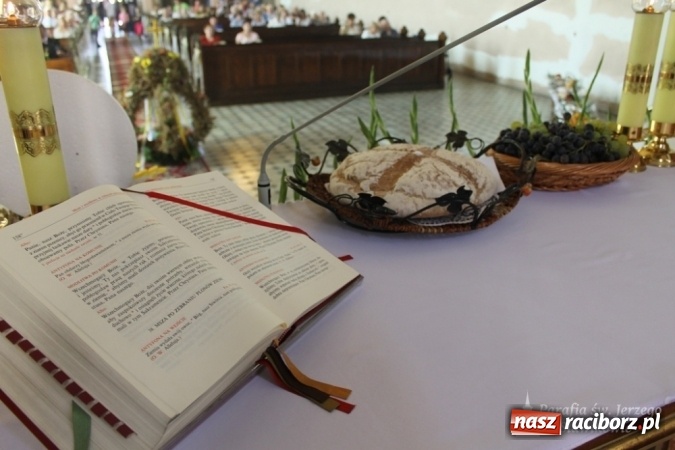 Zdjęcie w galerii na portalu naszraciborz.pl: Boże, z Twoich rąk żyjemy - dożynki w Sławikowie  wiadomości z regionu