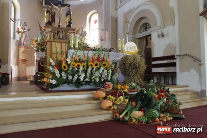 Zdjęcie w galerii na portalu naszraciborz.pl: Boże, z Twoich rąk żyjemy - dożynki w Sławikowie  wiadomości z regionu