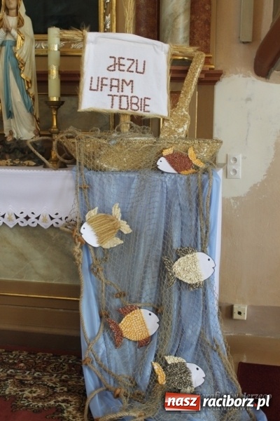 Zdjęcie w galerii na portalu naszraciborz.pl: Boże, z Twoich rąk żyjemy - dożynki w Sławikowie  wiadomości z regionu