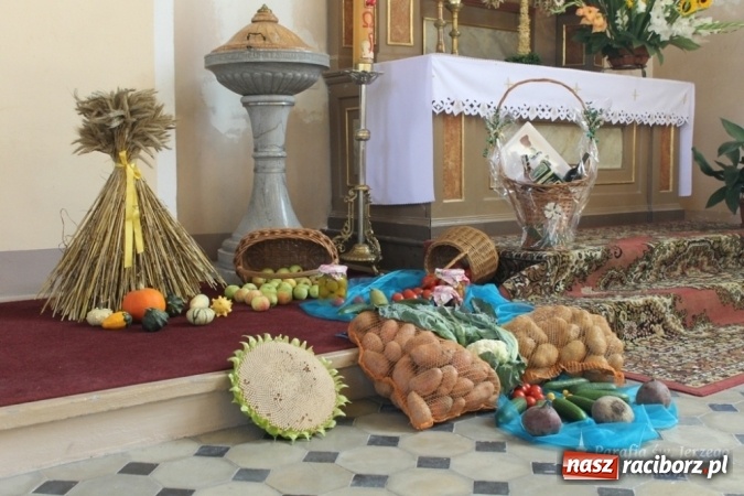 Zdjęcie w galerii na portalu naszraciborz.pl: Boże, z Twoich rąk żyjemy - dożynki w Sławikowie  wiadomości z regionu