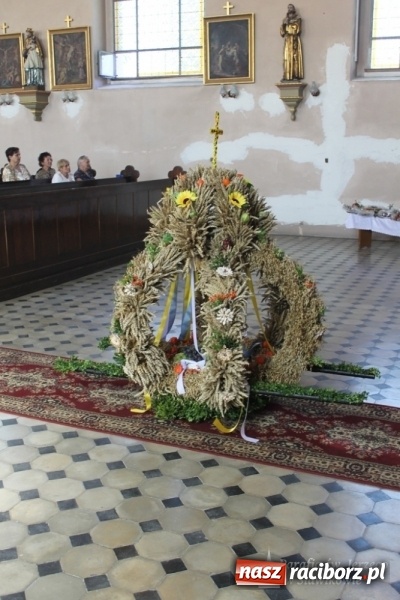 Zdjęcie w galerii na portalu naszraciborz.pl: Boże, z Twoich rąk żyjemy - dożynki w Sławikowie  wiadomości z regionu