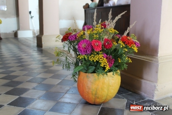 Zdjęcie w galerii na portalu naszraciborz.pl: Boże, z Twoich rąk żyjemy - dożynki w Sławikowie  wiadomości z regionu