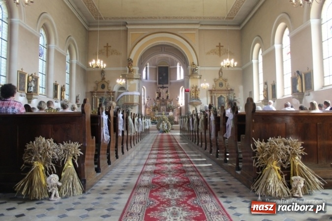 Zdjęcie w galerii na portalu naszraciborz.pl: Boże, z Twoich rąk żyjemy - dożynki w Sławikowie  wiadomości z regionu