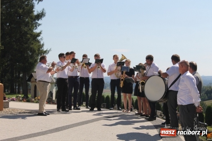 Zdjęcie w galerii na portalu naszraciborz.pl: Boże, z Twoich rąk żyjemy - dożynki w Sławikowie  wiadomości z regionu
