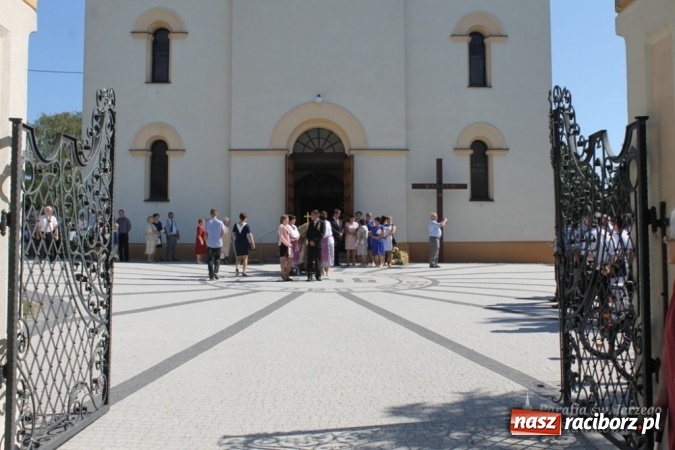 Zdjęcie w galerii na portalu naszraciborz.pl: Boże, z Twoich rąk żyjemy - dożynki w Sławikowie  wiadomości z regionu