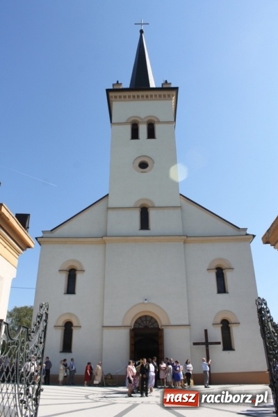 Zdjęcie w galerii na portalu naszraciborz.pl: Boże, z Twoich rąk żyjemy - dożynki w Sławikowie  wiadomości z regionu