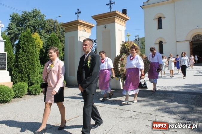 Zdjęcie w galerii na portalu naszraciborz.pl: Boże, z Twoich rąk żyjemy - dożynki w Sławikowie  wiadomości z regionu