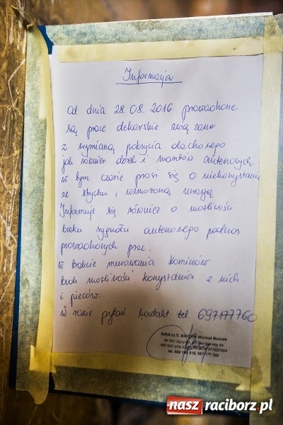 Zdjęcie w galerii na portalu naszraciborz.pl: Koszmar przy Rybnickiej. Niezabezpieczony dach przyczyną zalania mieszkań wiadomości z regionu