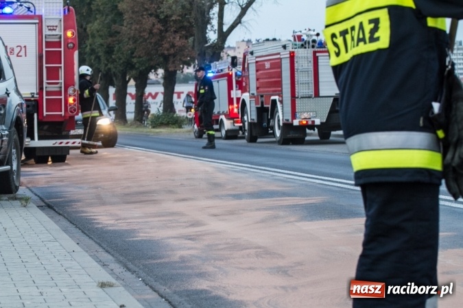 Zdjęcie w galerii na portalu naszraciborz.pl: Weekend strażaków - tragiczne zdarzenie w pobliżu Bojanowskiej w Raciborzu wiadomości z regionu