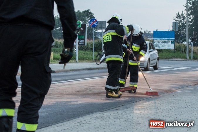 Zdjęcie w galerii na portalu naszraciborz.pl: Weekend strażaków - tragiczne zdarzenie w pobliżu Bojanowskiej w Raciborzu wiadomości z regionu