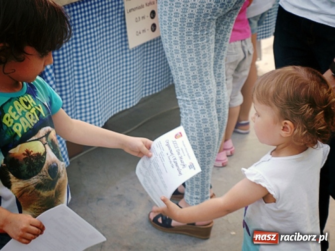 Zdjęcie w galerii na portalu naszraciborz.pl: Quo vadis wybrzmiało na przystani kajakowej wiadomości z regionu