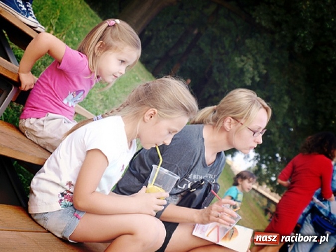 Zdjęcie w galerii na portalu naszraciborz.pl: Quo vadis wybrzmiało na przystani kajakowej wiadomości z regionu