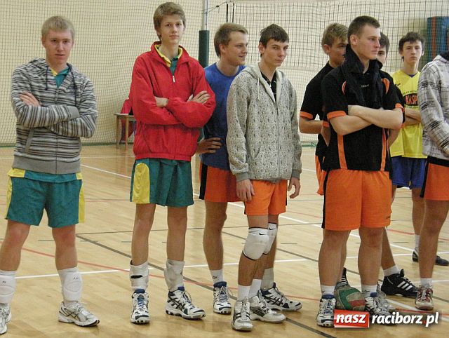 Zdjęcie w galerii na portalu naszraciborz.pl: Rekordowa obsada IX Turnieju Mikołajkowego wiadomości z regionu