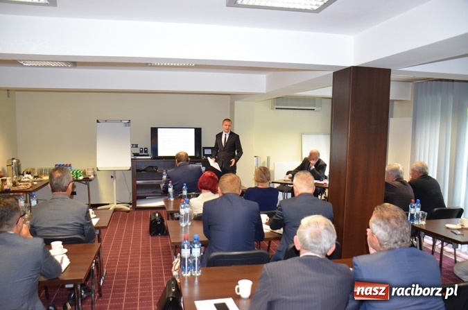 Zdjęcie w galerii na portalu naszraciborz.pl: Konwenty wójtów i burmistrzów powiatów żywieckiego i częstochowskiego  wiadomości z regionu