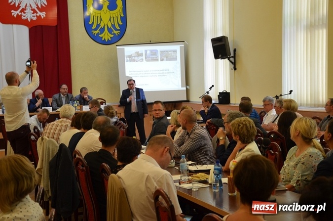 Zdjęcie w galerii na portalu naszraciborz.pl: Konwenty wójtów i burmistrzów powiatów żywieckiego i częstochowskiego  wiadomości z regionu