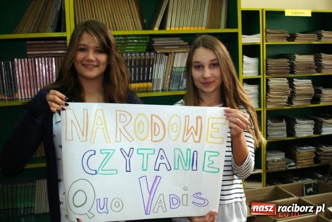 Zdjęcie w galerii na portalu naszraciborz.pl: Narodowe Czytanie Quo vadis w Gimnazjum nr 5  wiadomości z regionu
