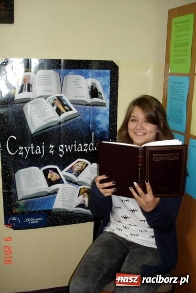 Zdjęcie w galerii na portalu naszraciborz.pl: Narodowe Czytanie Quo vadis w Gimnazjum nr 5  wiadomości z regionu