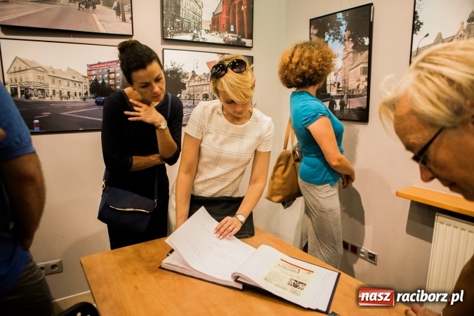 Zdjęcie w galerii na portalu naszraciborz.pl: Racibórz utracony - Racibórz odzyskany, czyli podróż do przeszłości z Bartkiem Mielnikiem wiadomości z regionu