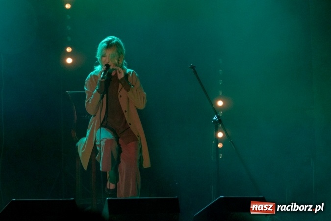 Zdjęcie w galerii na portalu naszraciborz.pl: Mela Koteluk - akustycznie przy Chopina wiadomości z regionu