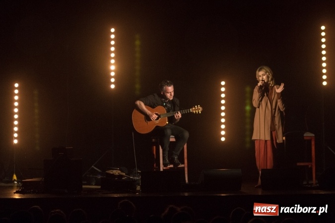 Zdjęcie w galerii na portalu naszraciborz.pl: Mela Koteluk - akustycznie przy Chopina wiadomości z regionu