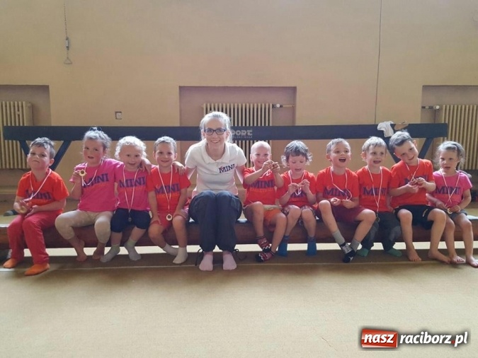 Zdjęcie w galerii na portalu naszraciborz.pl: Ruszyły zapisy na kolejny sezon koszyk&oacute;wki w MiniBasketball. Treningi dla dzieci od 2 do 12 lat wiadomości z regionu