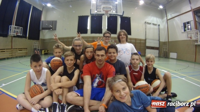 Zdjęcie w galerii na portalu naszraciborz.pl: Ruszyły zapisy na kolejny sezon koszyk&oacute;wki w MiniBasketball. Treningi dla dzieci od 2 do 12 lat wiadomości z regionu