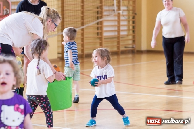 Zdjęcie w galerii na portalu naszraciborz.pl: Ruszyły zapisy na kolejny sezon koszyk&oacute;wki w MiniBasketball. Treningi dla dzieci od 2 do 12 lat wiadomości z regionu