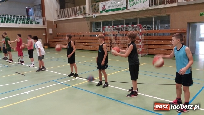 Zdjęcie w galerii na portalu naszraciborz.pl: Ruszyły zapisy na kolejny sezon koszyk&oacute;wki w MiniBasketball. Treningi dla dzieci od 2 do 12 lat wiadomości z regionu