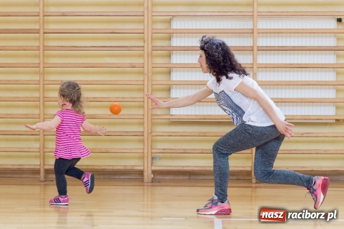 Zdjęcie w galerii na portalu naszraciborz.pl: Ruszyły zapisy na kolejny sezon koszyk&oacute;wki w MiniBasketball. Treningi dla dzieci od 2 do 12 lat wiadomości z regionu