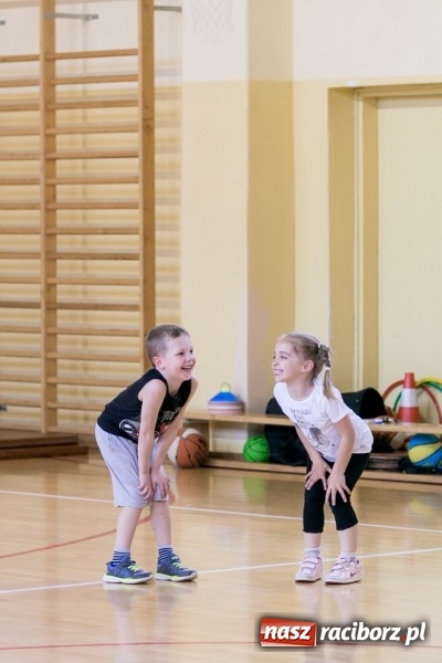 Zdjęcie w galerii na portalu naszraciborz.pl: Ruszyły zapisy na kolejny sezon koszyk&oacute;wki w MiniBasketball. Treningi dla dzieci od 2 do 12 lat wiadomości z regionu